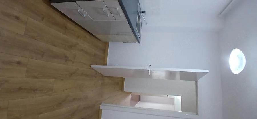 Apartament cu 3 camere decomandat în Cordău