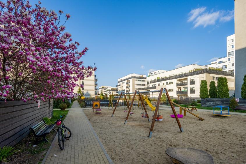 Apartament cu 3 camere decomandat în Băneasa