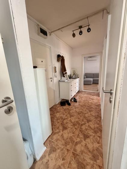 Apartament cu 2 camere decomandat, mobilat în Bucovina