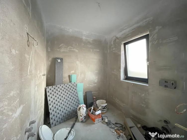 Casă cu 4 camere cu Teren 298 Mp în Urseni