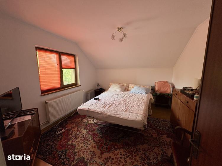 Casă cu 4 camere cu Teren 5000 Mp în Grădinari