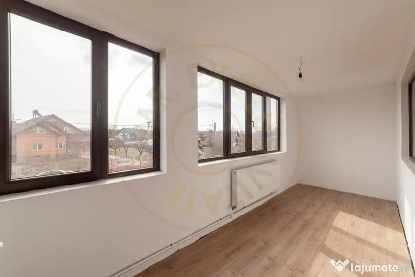 Casă cu 7 camere cu Teren 4563 Mp în Central