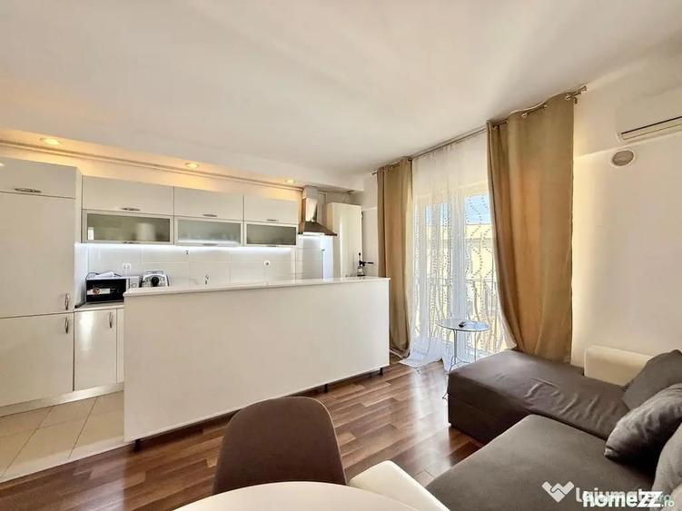 Apartament cu 3 camere semidecomandat în Ștefăneștii de Jos