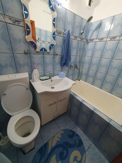 Apartament cu 2 camere semidecomandat în Crâng