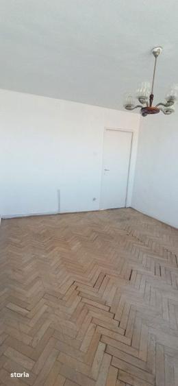 Apartament cu 2 camere nedecomandat în Ghiroda