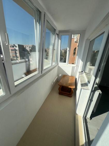 Apartament cu 3 camere semidecomandat în Central
