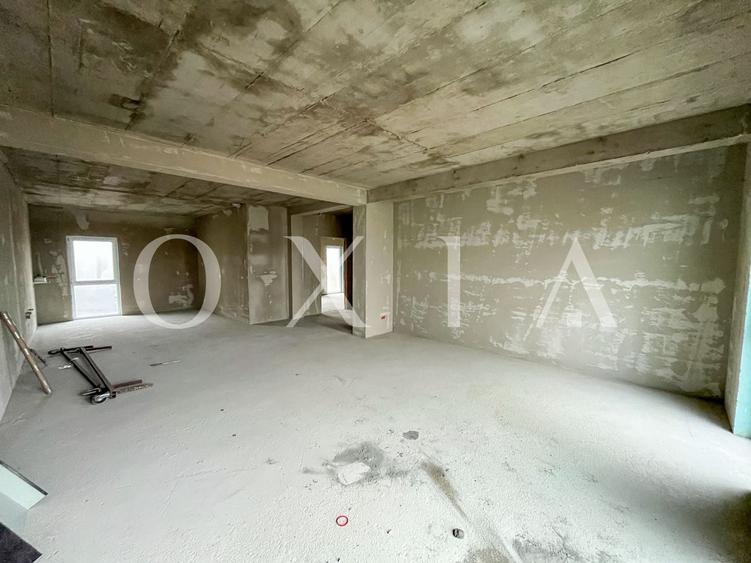 Penthouse cu 3 camere semidecomandat în Giroc