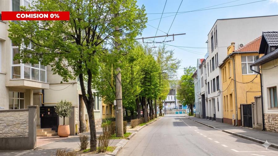 Garsonieră decomandată, mobilată în Gară