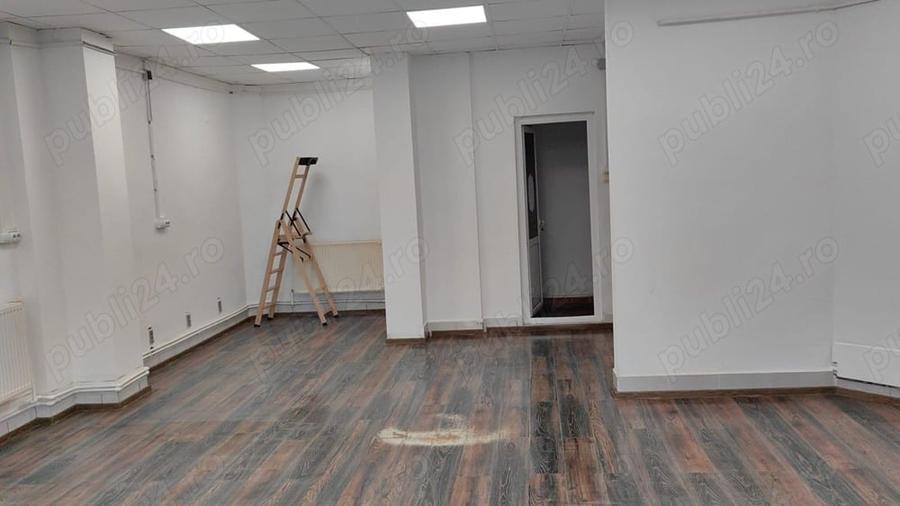 Spațiu comercial, de 55 mp, în Central