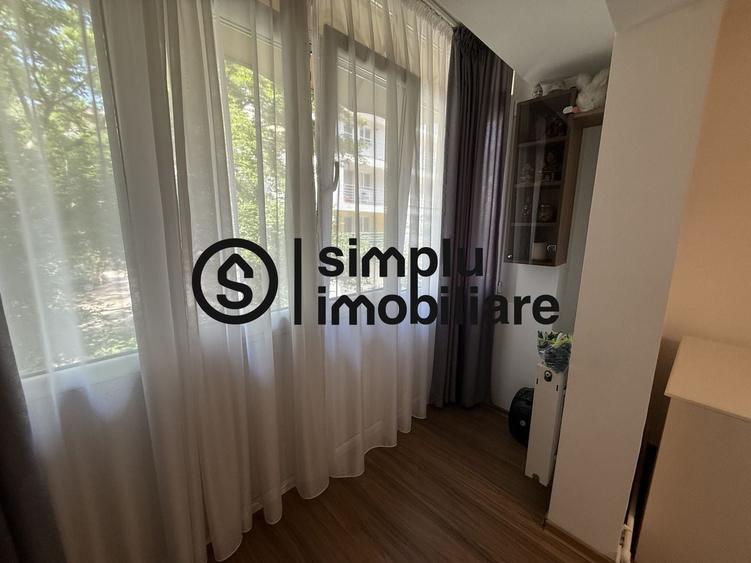 Apartament cu 4 camere decomandat, mobilat în 1 Mai