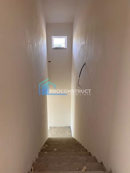 Duplex cu 4 camere cu Canalizare în Moșnița Veche