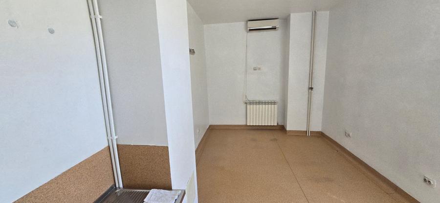 Spațiu comercial, de 90 mp, în Central