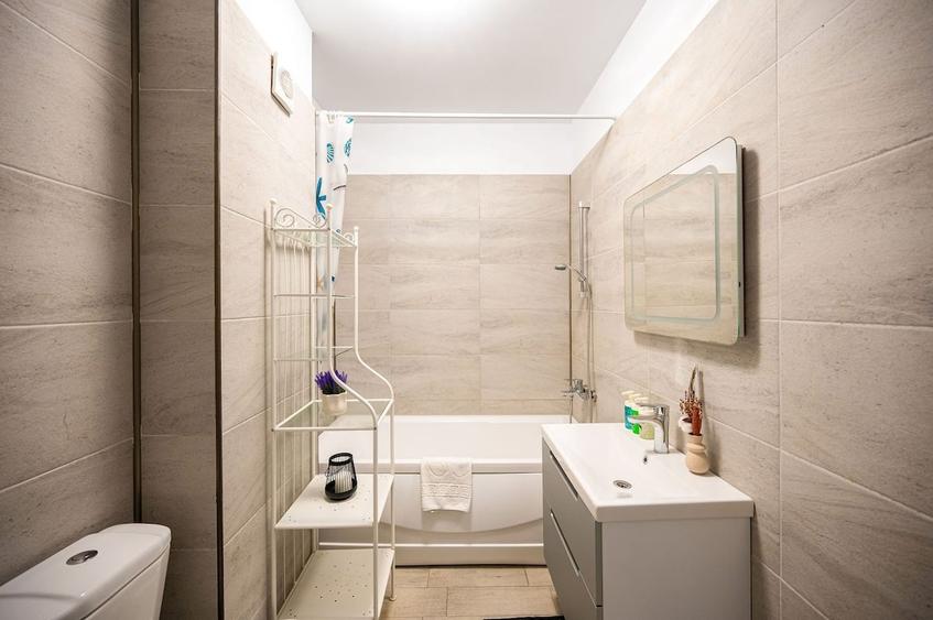 Apartament cu 2 camere decomandat în Mamaia-Sat