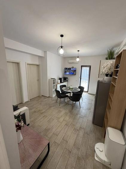 Apartament cu 2 camere decomandat în Dumbrăvița