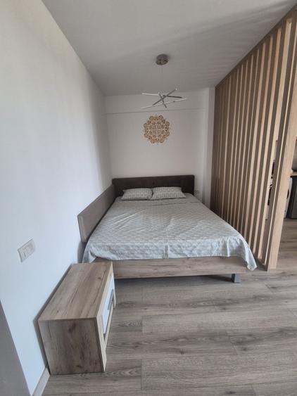 Garsonieră decomandată în Central