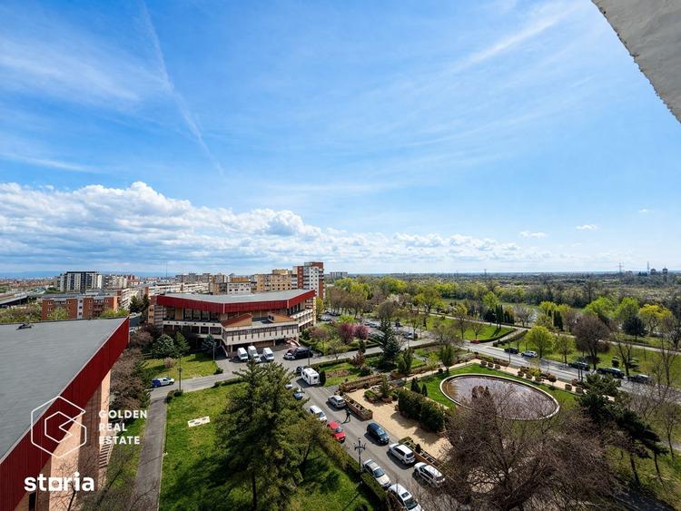 Apartament cu 3 camere decomandat în Polivalentă