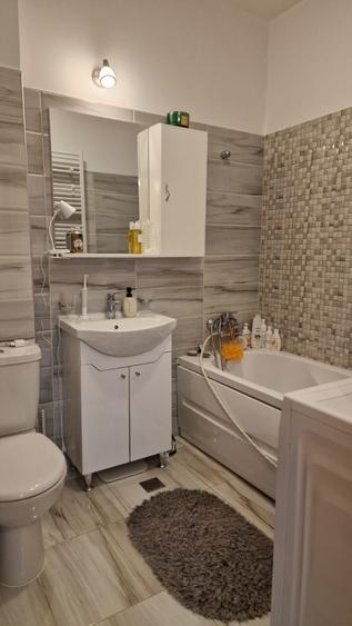 Apartament cu 2 camere decomandat în Păcii
