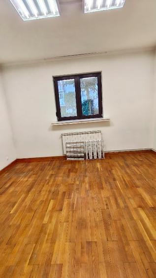 Spațiu comercial, de 220 mp, în P-ța Victoriei