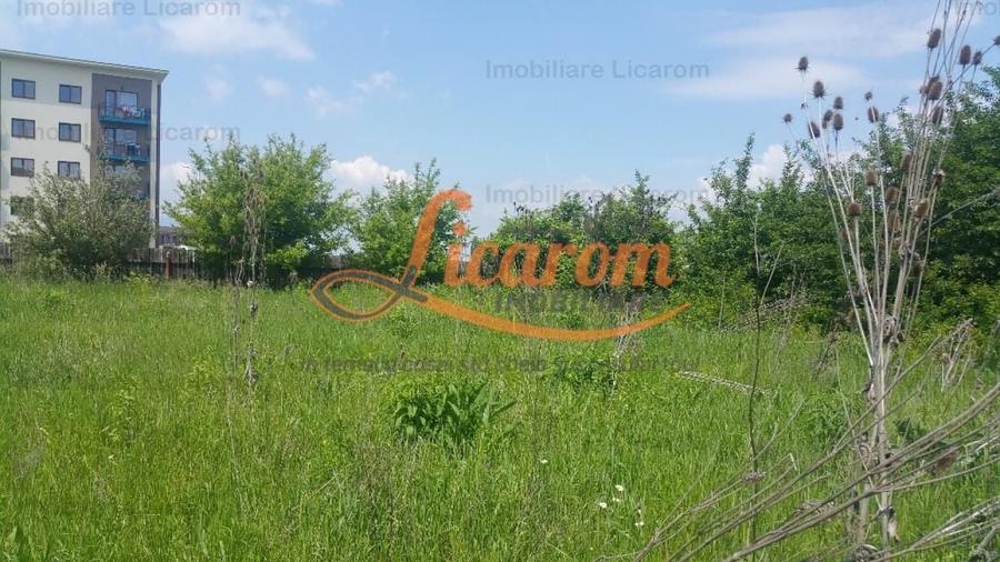 Teren Construcții intravilan de 2000 mp, în Tractorul