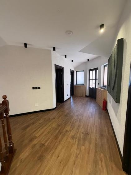 Casă individuală cu 6 camere cu Teren 3400 Mp în Mănăstirea Humorului