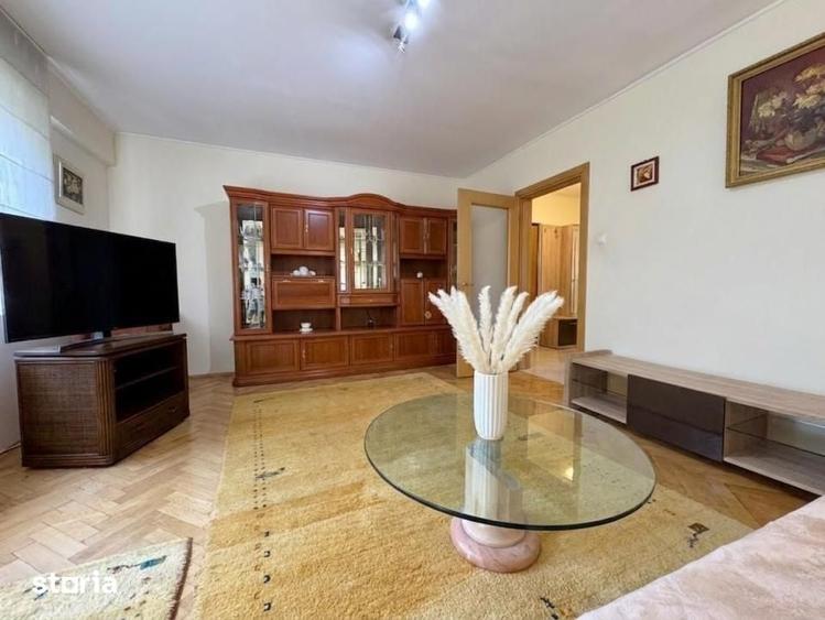 Apartament cu 3 camere decomandat în Andrei Mureșanu — fotografia 3