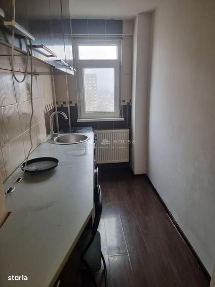 Apartament cu 2 camere decomandat, mobilat în Prelungirea Ghencea