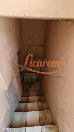 Casă cu 2 camere decomandat cu Teren 178 Mp în Cristian