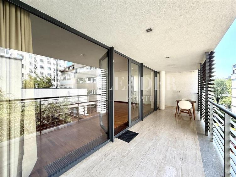 Apartament cu 4 camere decomandat, mobilat în Dorobanți