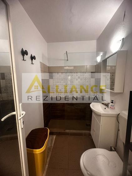 Apartament cu 2 camere semidecomandat, mobilat în Berceni