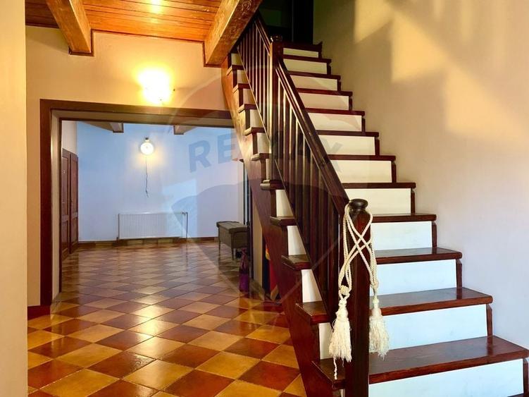 Hotel/Pensiune, de 659 mp, în Bulz