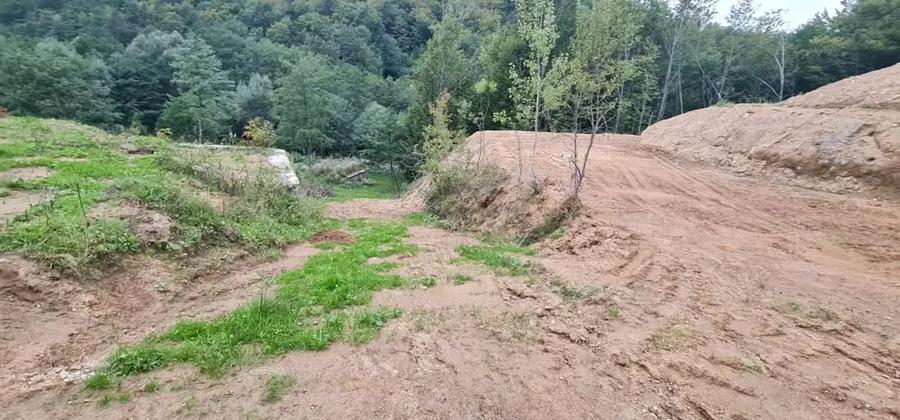 Teren de 529 mp, în Văliug