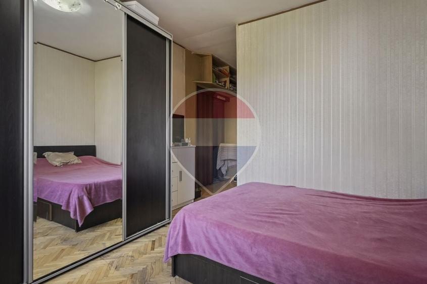 Apartament cu 3 camere decomandat în Rahova