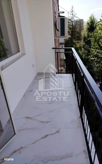 Apartament cu 3 camere decomandat în Micălaca