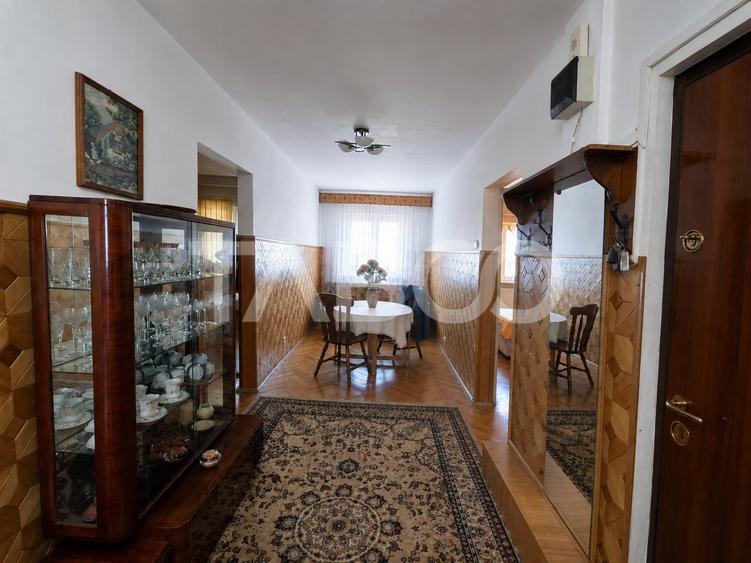 Apartament cu 3 camere decomandat, mobilat în Terezian