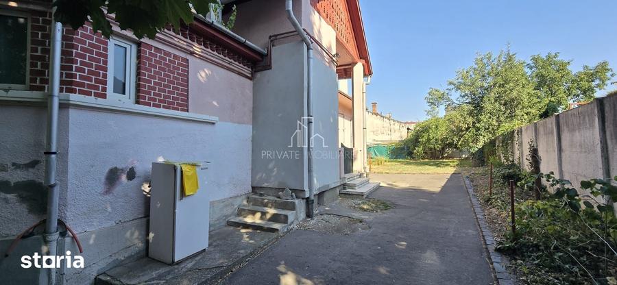 Casă cu 5 camere cu Teren 600 Mp în 7 Noiembrie