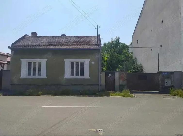 Casă cu 3 camere cu Teren 765 Mp în Grădiște