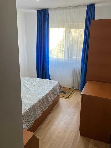 Apartament cu 2 camere decomandat în Republicii