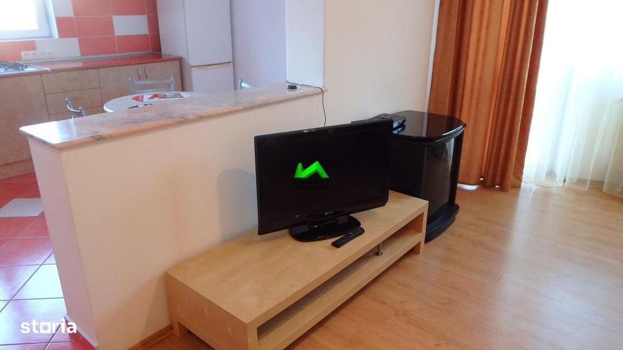 Apartament cu 3 camere decomandat în Sub Arini