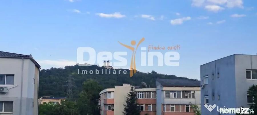 Apartament cu 2 camere semidecomandat în Nicolina
