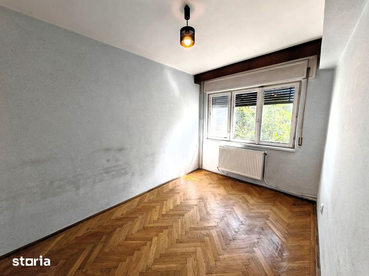3 cam. deco., central, et. I langa Catedrala Inaltarea Domnului - 17