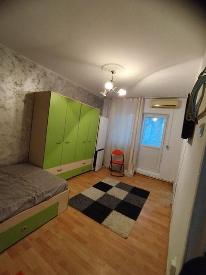 Garsonieră semidecomandată în Barieră