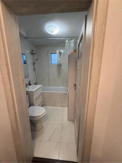 Apartament cu 3 camere decomandat, mobilat în Central