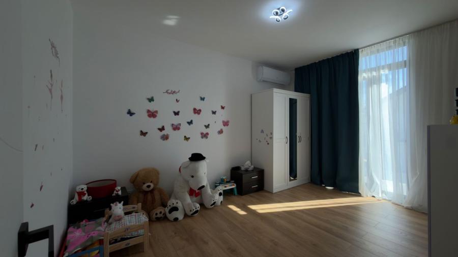 Casă individuală cu 6 camere cu Canalizare în Tunari