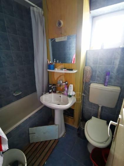 Apartament cu 4 camere semidecomandat în Mănăștur