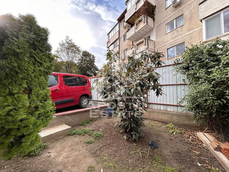 Apartament cu 3 camere semidecomandat, mobilat în Odobescu