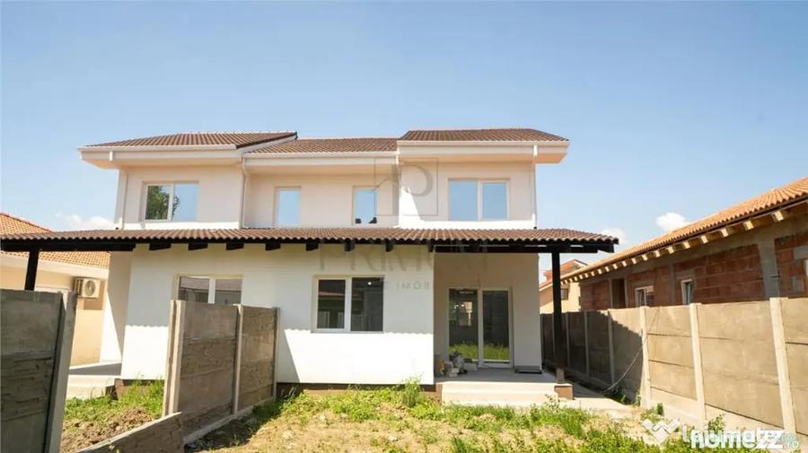 Casă cu 4 camere cu Teren 330 Mp în Central