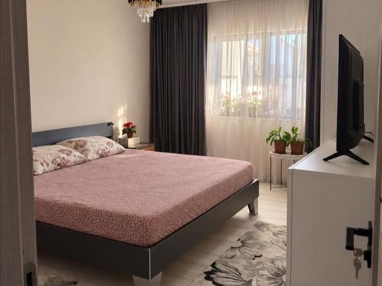 Casă individuală cu 5 camere cu Teren 330 Mp în Calea Severinului