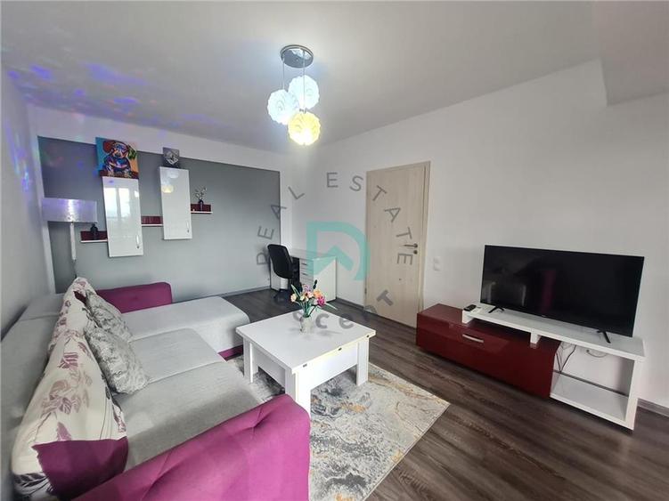 Apartament cu 2 camere decomandat, mobilat în Tractorul