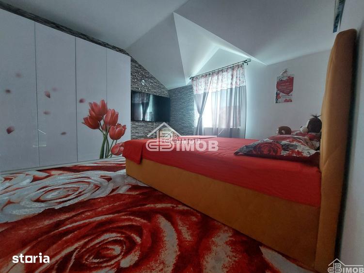 Casă cu 4 camere cu Teren 185 Mp în Ulmi