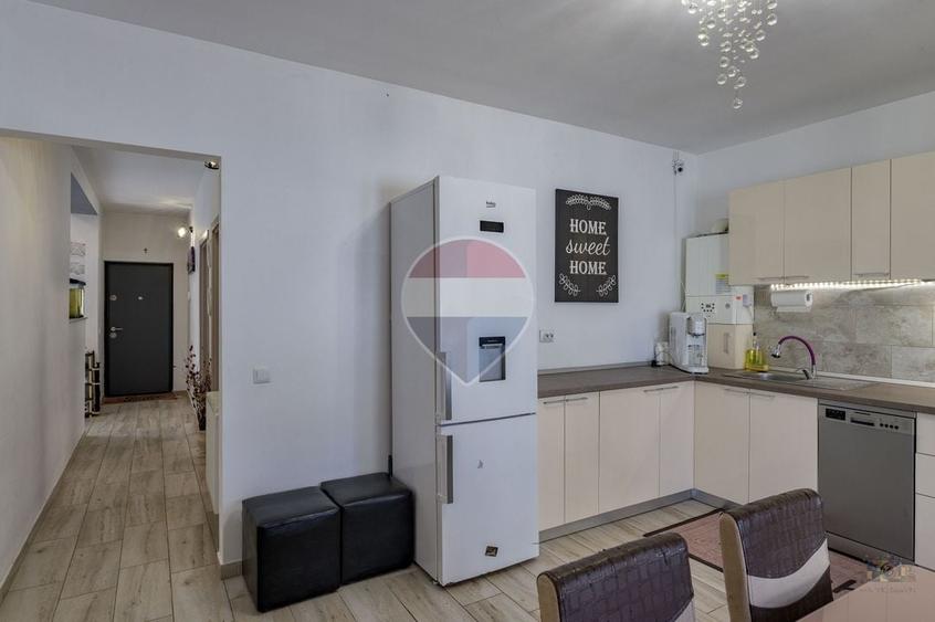 Casă individuală cu 4 camere cu Teren 315 Mp în Est